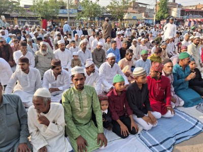  नेपालगञ्जमा धुमधामले मनाइदै बकर इद 